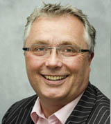 Picture of Neil Davies, Consultant Orthopaedics Surgeon and Clinical Director