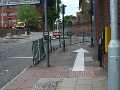 Picture of the pedestrian crossing at the bottom of Hillfeld Road