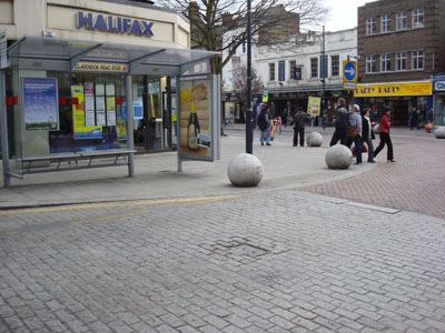 Picture of the junction of Clarendon Road and the High Street